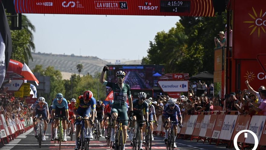 Las imágenes de la llegada a Córdoba de la Vuelta a España