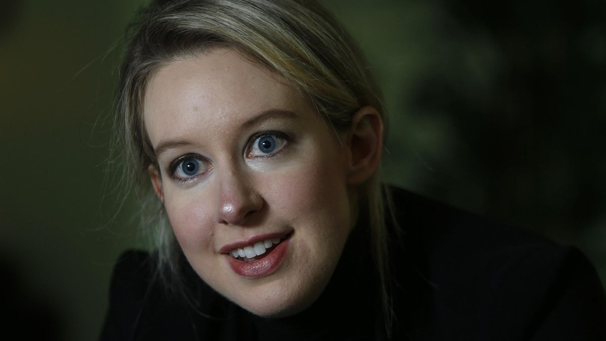 Elizabeth Holmes durante una entrevista en 2014, cuando estaba al frente de su compañía Theranos