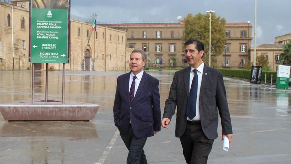 El presidente de Castilla-La Mancha, Emiliano García-Page, participa en la 16ª Asamblea Regional y Local Euromediterránea, (ARLEM). En la imagen junto al vicepresidente segundo, José Manuel Caballero