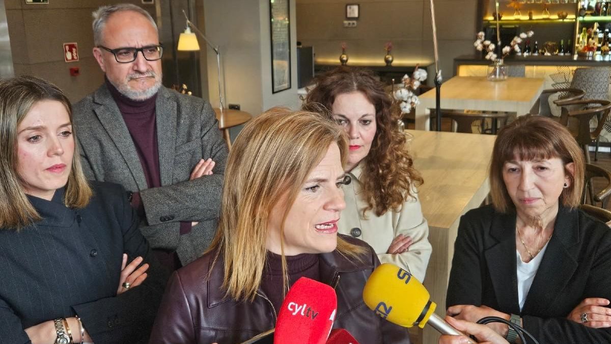 Bernabé (PSOE) reivindica a su partido como "dique de contención" contra la derecha