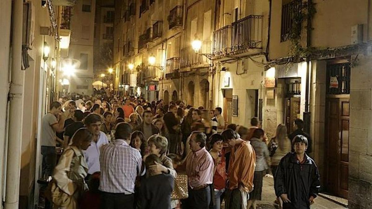 Un vino por entregar tus gafas después del eclipse para que puedan volver a usarse en el próximo