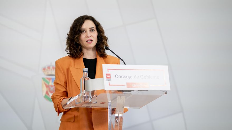 La presidenta de la Comunidad de Madrid, Isabel Díaz Ayuso, comparece en rueda de prensa tras la reunión extraordinaria del Consejo de Gobierno, en el Centro de Recursos Juveniles de Griñón, a 22 de marzo de 2023