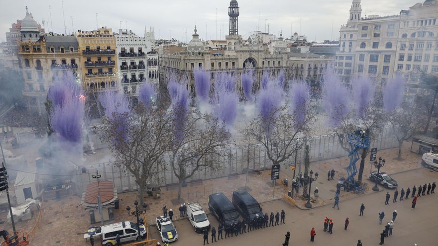 Un juez prohíbe a dos presuntas carteristas entrar en Valencia durante las Fallas