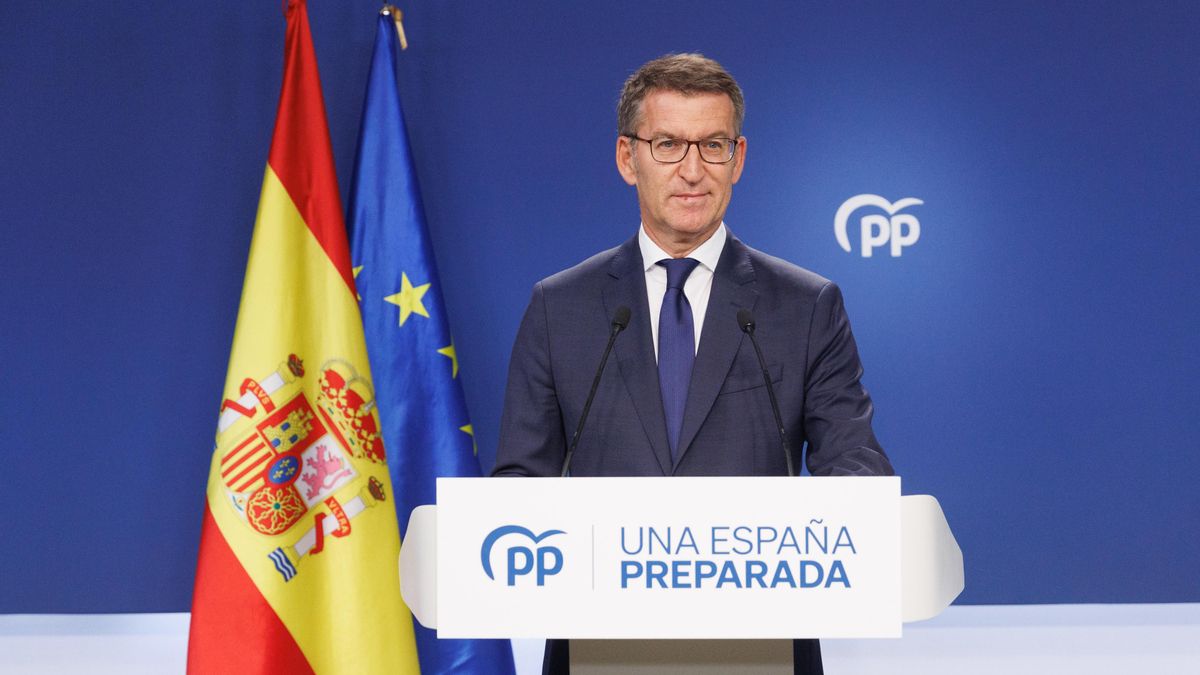 El presidente del PP, Alberto Núñez Feijóo, durante una rueda de prensa en la sede nacional del Partido Popular, en la calle Génova, a 29 de mayo de 2023, en Madrid (España).
