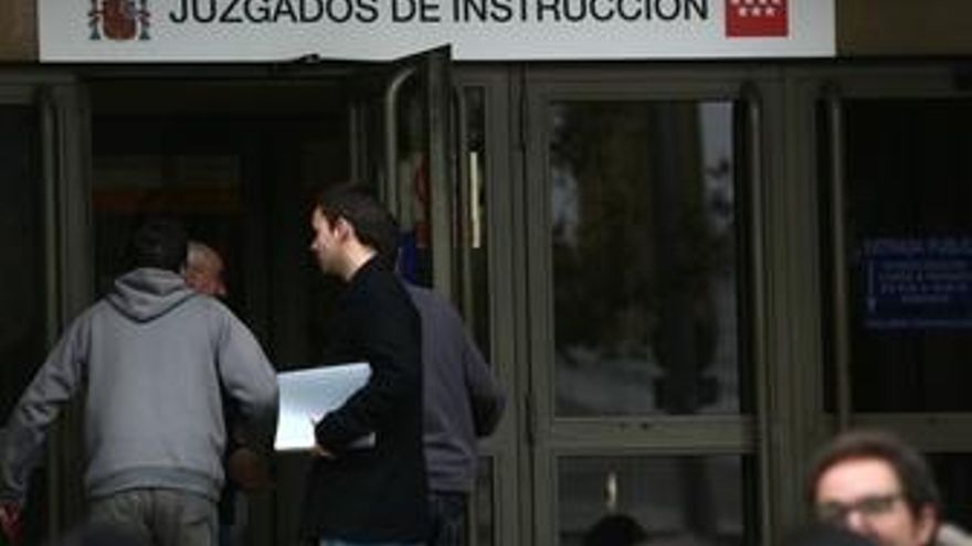 Operación Sana: seis escenas de niñas en un infierno atroz de aquí al lado