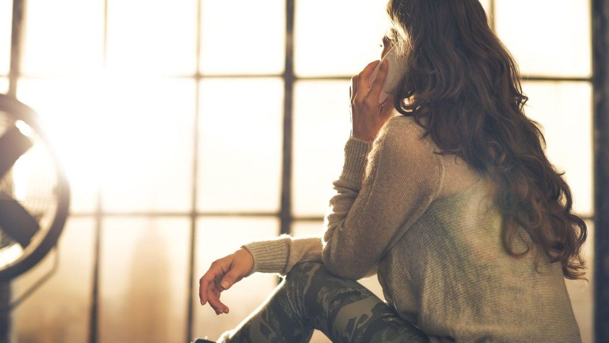 Teléfono de la esperanza, llamada, mujer, prevención del suicidio