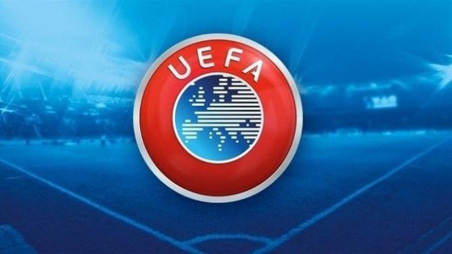 La UEFA no contempla la suspensión del partido en caso de contagio masivo