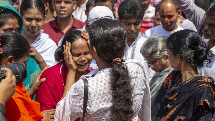 La mitad de los supervivientes del derrumbe del edificio Rana Plaza en Bangladesh no pueden trabajar: "Los recuerdos siguen persiguiéndome"