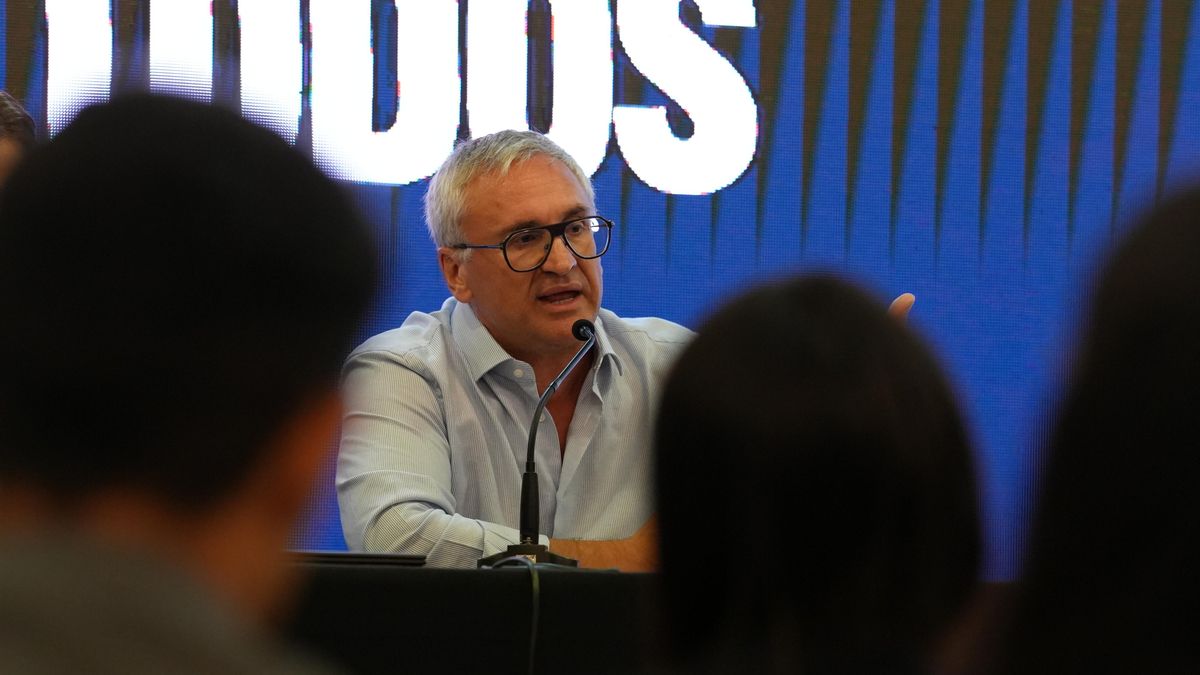 Riccardo Marchi, experto en ultraderecha: "No creo que el cordón sanitario a Chega en Portugal pueda aguantar mucho"
