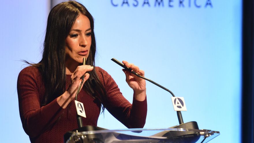 La vicealcaldesa de Madrid, Begoña Villacís, da un discursodurante la presentación de la III edición del Programa de acogida temporal de periodistas perseguidos en América Latina, en Casa América, este martes en Madrid. EFE/Víctor Lerena