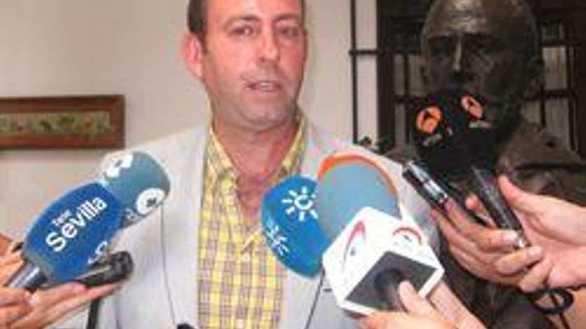 El alcalde de Jun pedirá "suspensión cautelar" de primarias en los tribunales por "no aceptarse" el aval vía electrónica