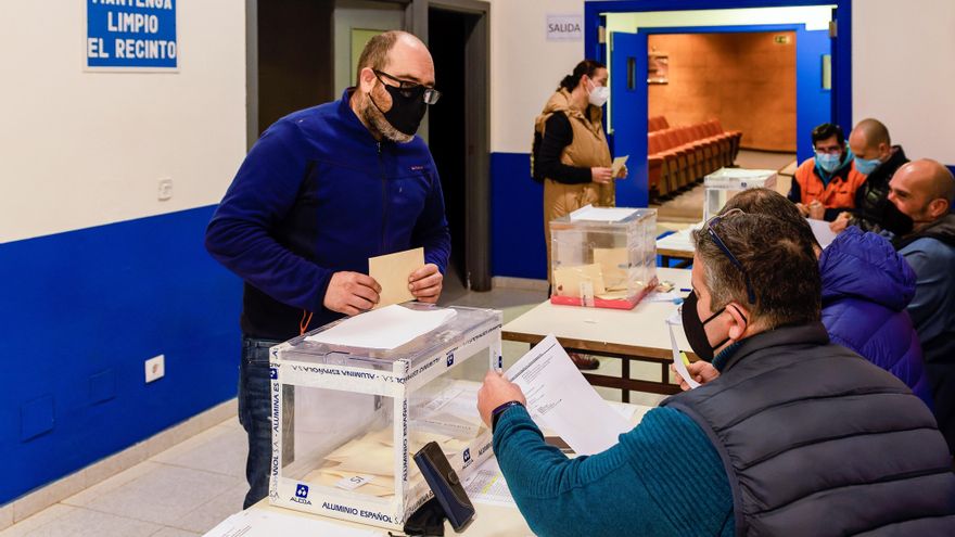 Los trabajadores de Alcoa aprueban el acuerdo para iniciar el cese de producción propuesto por la empresa