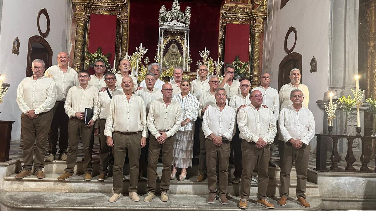 La Rondalla Renacer lleva la Navidad palmera a Arrecife