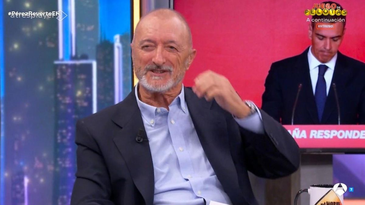 Pablo Motos provocó la risa de Reverte al insistirle en Pedro Sánchez: "¿No tienes bastante?, ¿quieres más leña?"