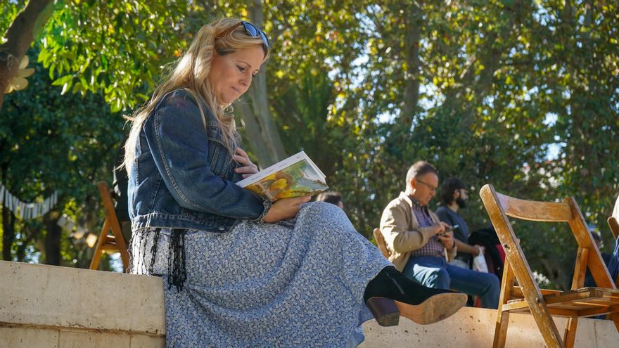 Un salón de lectura en los jardines para declarar el amor de Córdoba por los libros