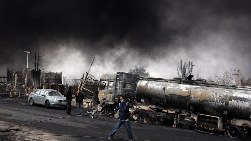 Un ataque del ejército israelí esta pasada noche sobre la refinería de Shahran Oil, en Teherán.
