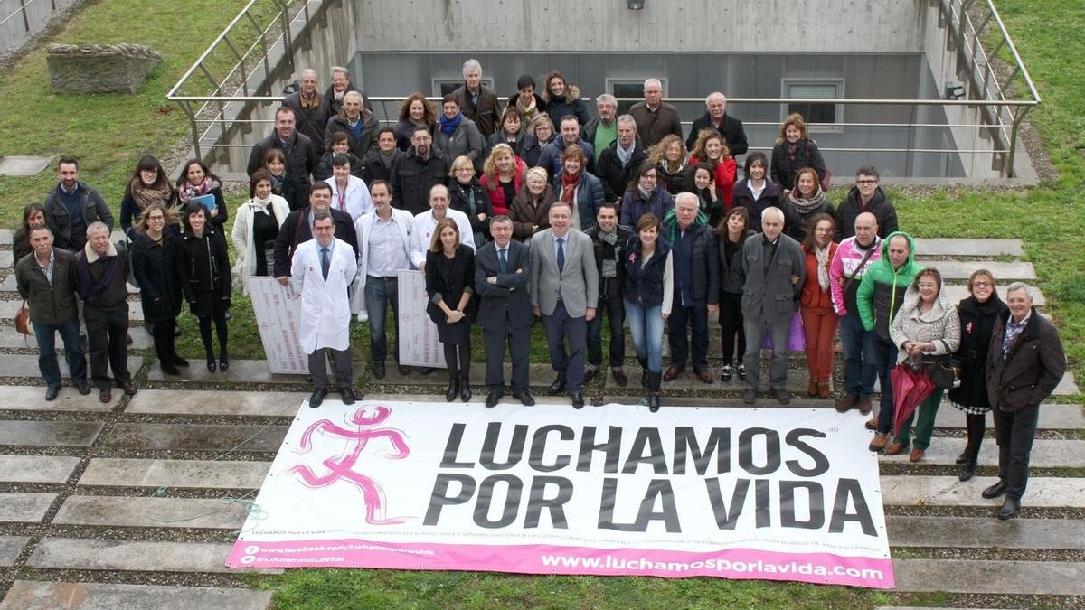 Luchamos por la Vida dona 22.000 euros a Valdecilla para dos proyectos de investigación contra el cáncer