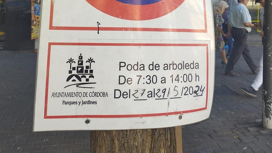 Los vecinos de La Viñuela rechazan la poda de árboles "absolutamente inaceptable" en esta época