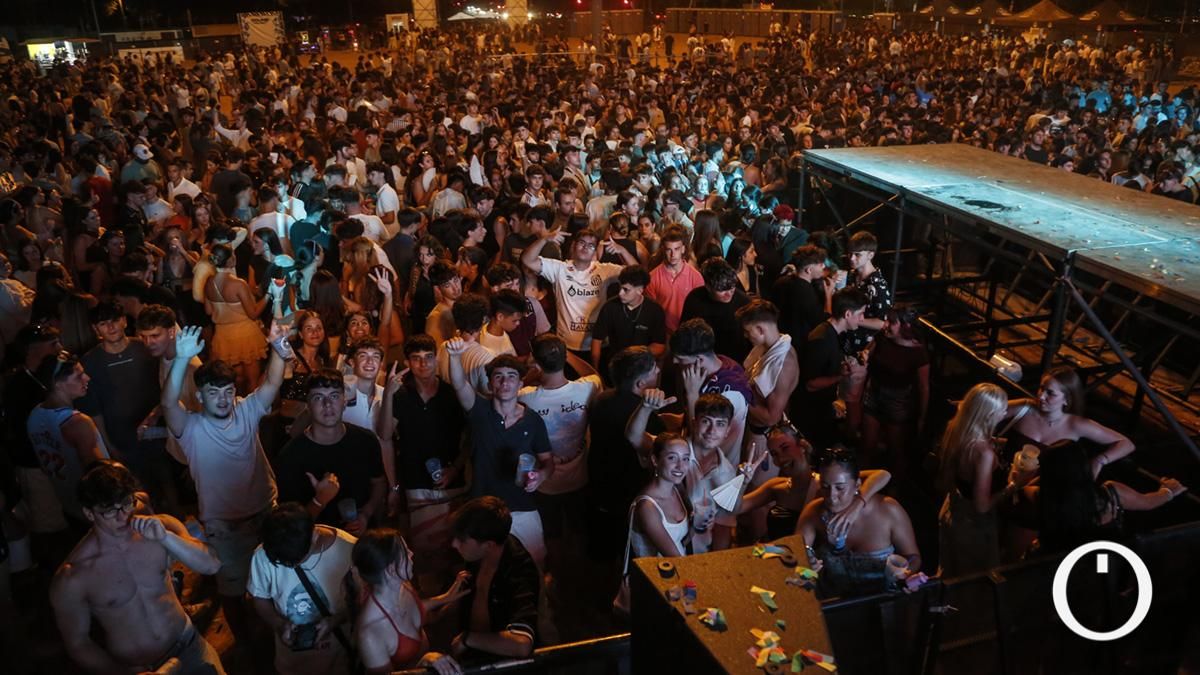 Fiesta de bienvenida universitaria