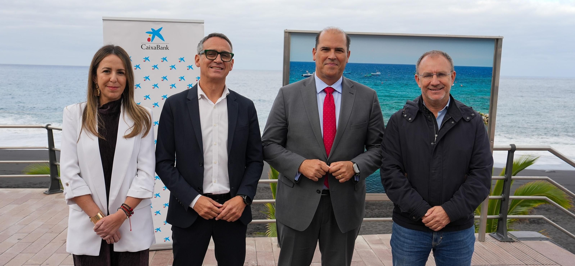 CaixaBank pone en marcha un plan de medidas de apoyo para potenciar la actividad económica de Puerto Naos.