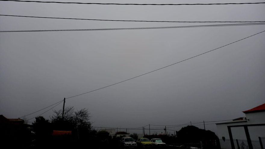 Nieva densa en la mañana de este martes en el municipio de El Paso.