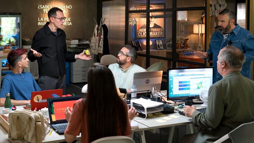 'Entrepreneurs', la inteligente evolución de 'Pantomima Full' a serie de Disney+ que descose las farsas del neocapitalismo