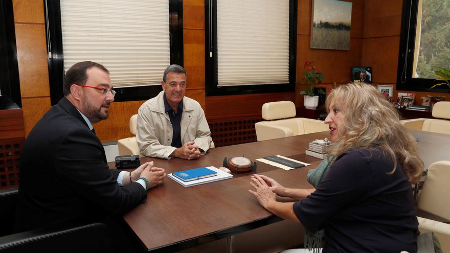 Adrián Barbón propone crear una nueva circunscripción electoral para "los asturianos en el exterior"