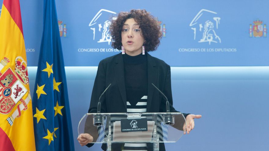 La diputada de Sumar y dirigente de En Comú Podem, Aina Vidal, interviene durante una rueda de prensa posterior a la Junta de Portavoces, a 9 de enero de 2024, en Madrid (España).