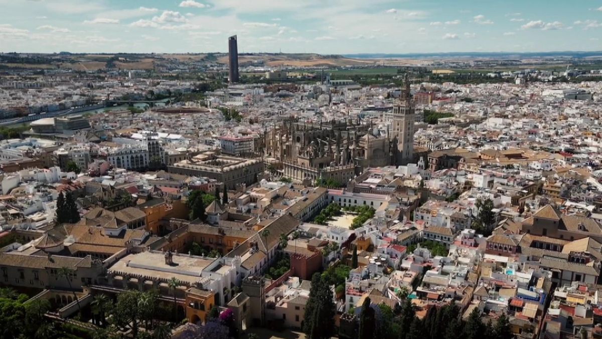 Sevilla vuelve a superar la barrera de los 700.000 habitantes 12 años después