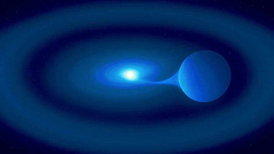 Un sistema estelar especialmente brillante lo es porque una estrella devora a la otra