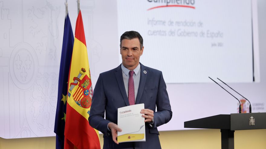 El presidente del Gobierno, Pedro Sánchez, hace balance del curso político marcado por la pandemia y la reapertura del diálogo con Cataluña y presenta un informe sobre el cumplimiento de los compromisos contraídos por el Ejecutivo, este jueves en La Moncloa. EFE/ Emilio Naranjo