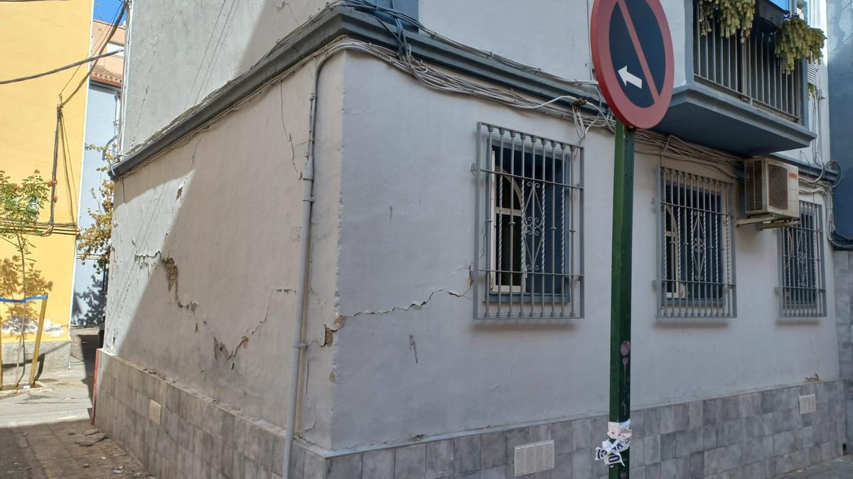 Las calles del Zaidín quieren recuperar su pulso normal tras los terremotos