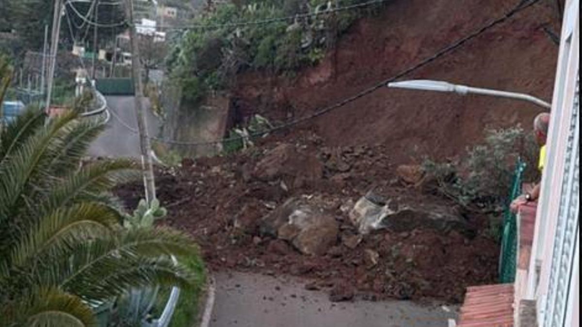 Los efectos de Therese continúan afectando a Gran Canaria: otra carretera de San Mateo sufre un desprendimiento