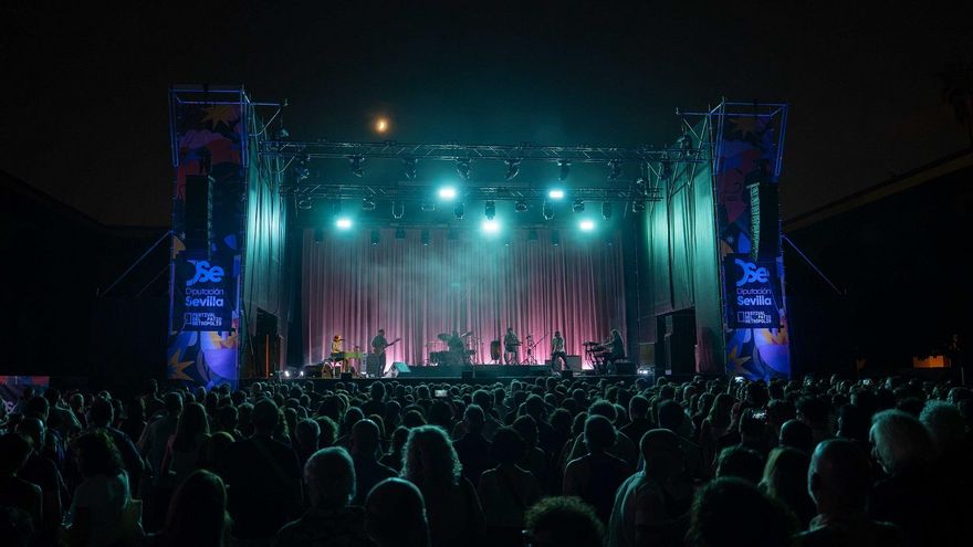 El Festival del Patio + Metrópolis consolida su apuesta por una cultura accesible con 4.000 asistentes en Sevilla capital