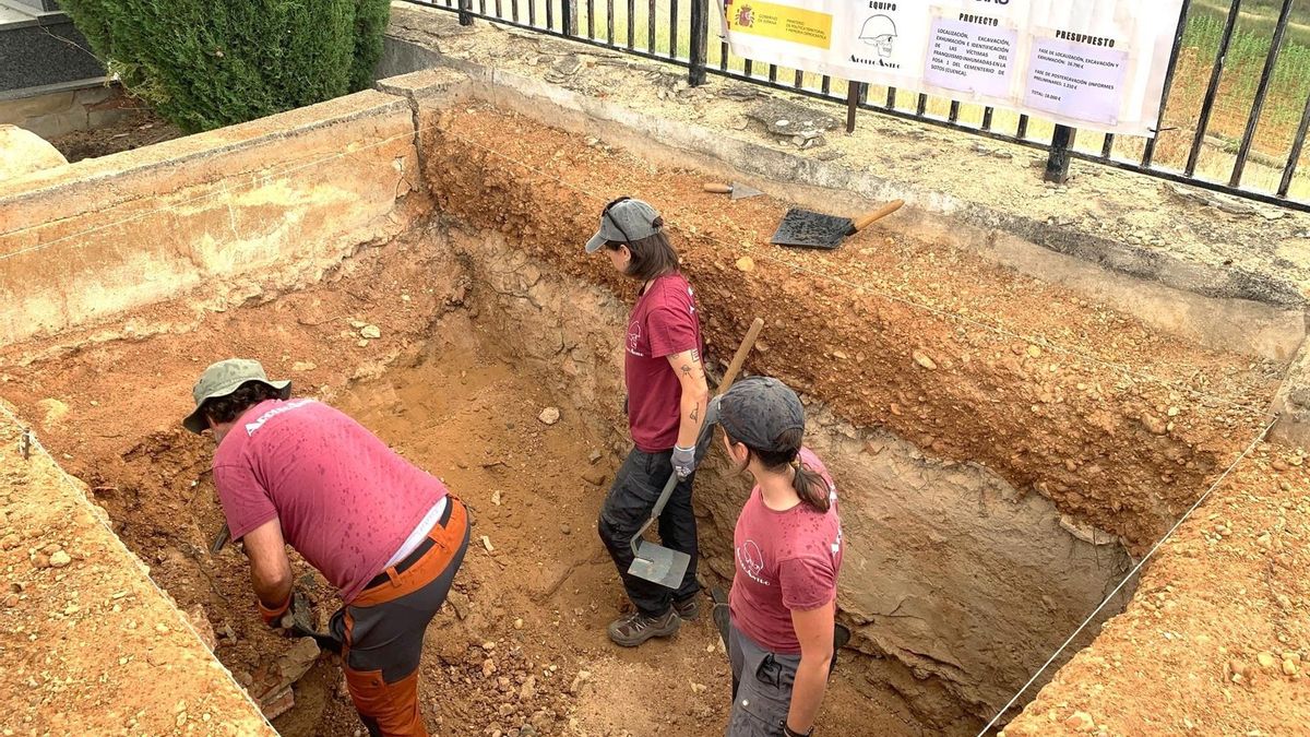 Arrancan los trabajos para exhumar a cuatro hombres fusilados en 1950 en una fosa común de Sotorribas
