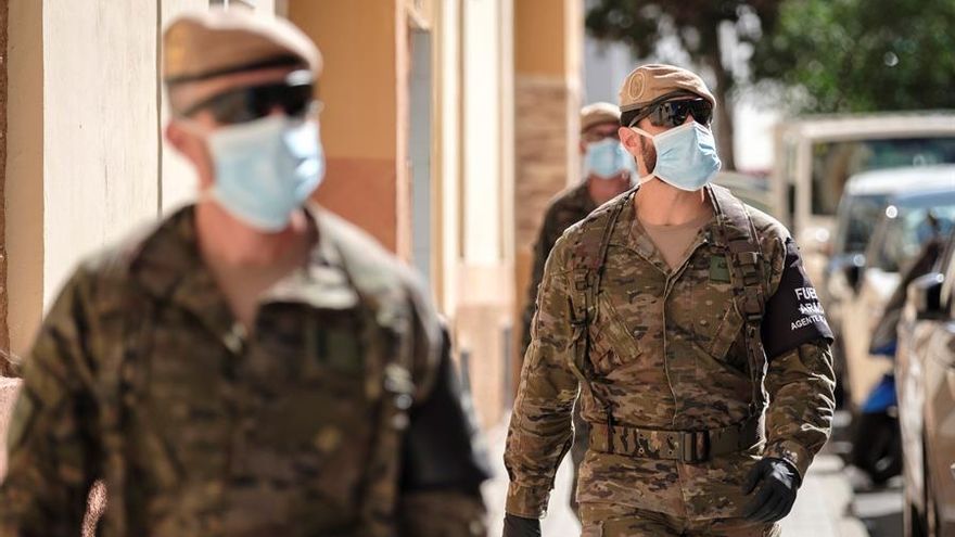 Efectivos del Ejército de Tierra realizan labores de control en varios barrios de Las Palmas de Gran Canaria