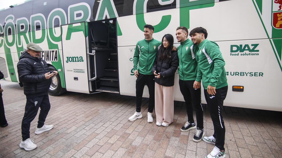 Presentación del nuevo autobús del Córdoba CF
