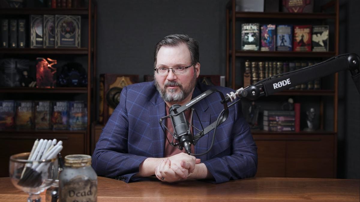 El universo de Brandon Sanderson llegará a la pantalla: este es el acuerdo que ha firmado para adaptar sus novelas a cine y televisión