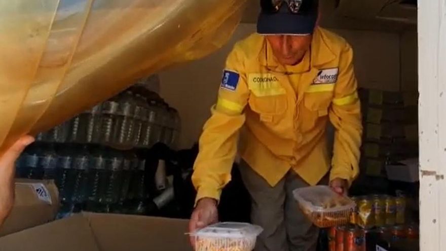 José Antonio 'Chichas', el hombre del avituallamiento en los incendios en Castilla-La Mancha: "Todo envasado, con su bebida y con fruta"