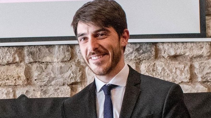 El alcalde de Morella se presenta a siete plazas de funcionario en su propio ayuntamiento