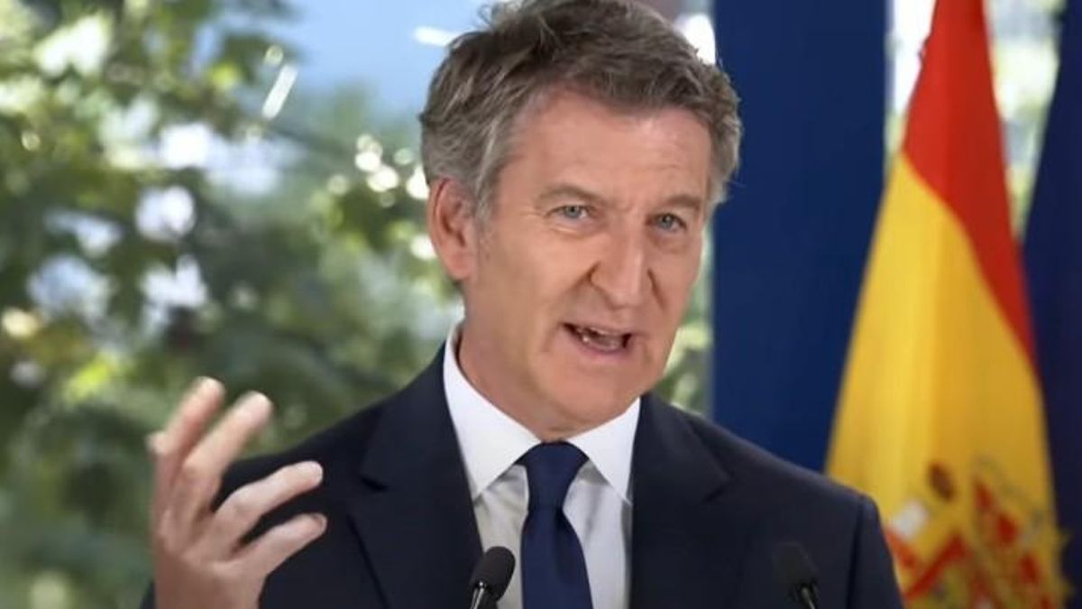 Feijóo, durante su comparecencia en Génova el 31 de julio de 2025 para hacer balance del curso político