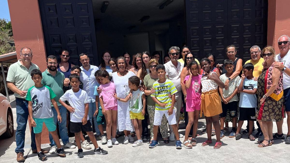 Bienvenida   del Ayuntamiento de Villa de Mazo a los 16 niños y niñas saharauis que pasarán el verano en el municipio gracias al programa 'Vacaciones en Paz'.