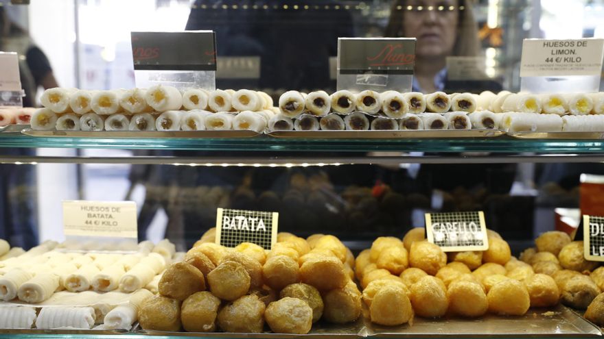 Los buñuelos y panellets mantienen su precio pese al encarecimiento de las materias primas