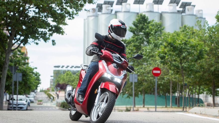 Una encuesta revela que casi la mitad de los motoristas no respetan el límite de velocidad