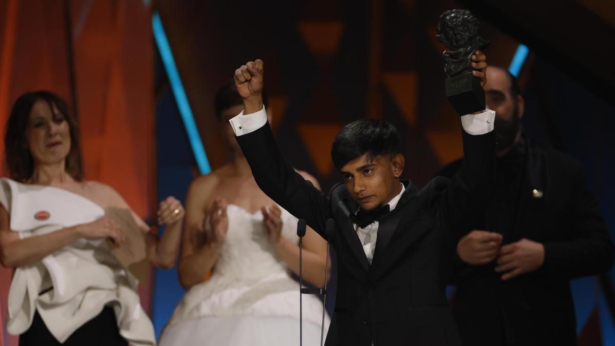 De vivir en los márgenes a ganar un Goya y encumbrar a los Fernández: la historia de Toni, la nueva luz de la Cañada Real