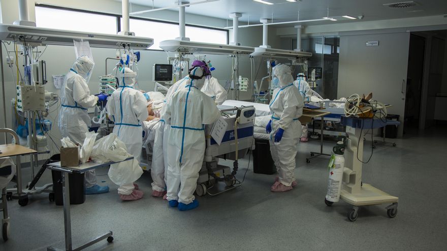 Cantabria notifica otra fallecida por COVID-19 y contiene el crecimiento de la incidencia y de los ingresos