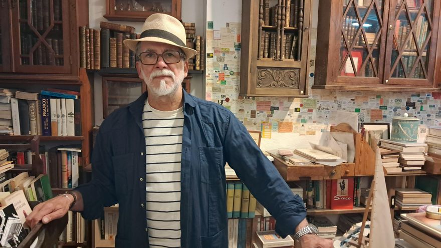 Francisco Roales, librero: "La mayoría de la gente compra libros que le gustaría leer, pero que no sabe cuándo"