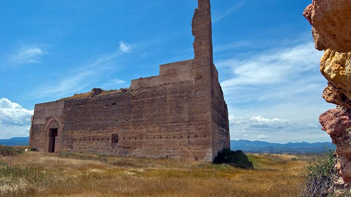 Castillo de Alcalá o de La Puebla de Mula