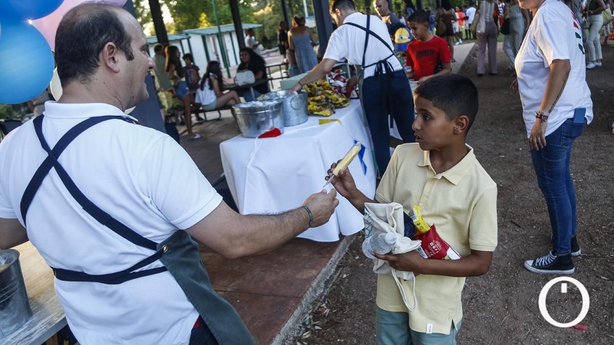 Niños saharauis del programa 'Vacaciones en paz' visitan la Ciudad de los Niños.