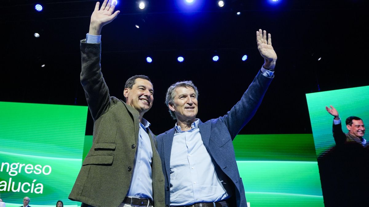 Archivo - El presidente del PP, Albero Nuñez Feijoo, junto a el presidente de la Junta de Andalucía, Juanma Moreno.